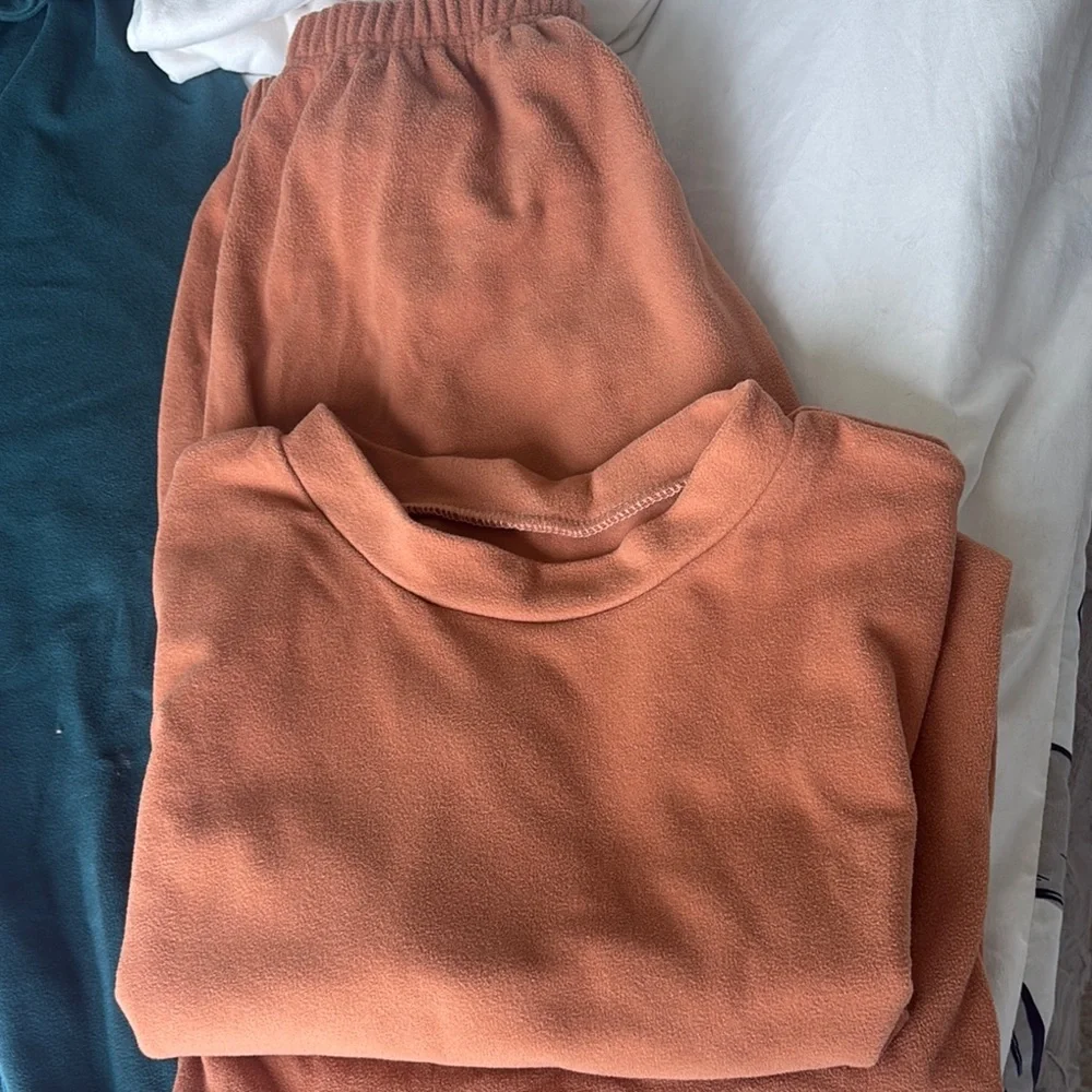 Teal, Rust & Cream Loungewear Sets (3) - Picture 2 of 3